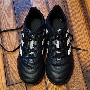 Adidas Kids Black and White Sneakers/Indoor soccer cleats